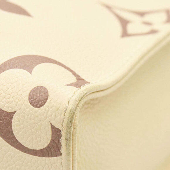 Louis Vuitton Empreinte Monogram Giant Onthego PM Creme - Picture 7 of 15